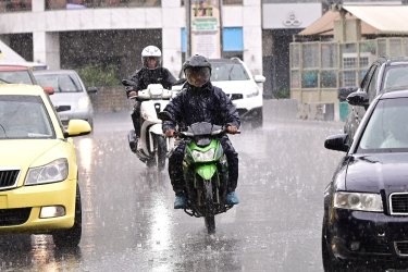 Καιρός: Βροχές και καταιγίδες σήμερα – Πού θα είναι πιο έντονα τα φαινόμενα
