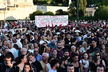 Τα «κλικ» της ημέρας: Τα Τέμπη, η ΔΕΘ και οι πορείες σε Αθήνα και Θεσσαλονίκη