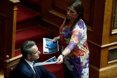 Ζωή Κωνσταντοπούλου: “Διαδηλώνουμε για κοινωνική δικαιοσύνη και αξιοπρέπεια”