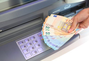 Άνοιξαν αιτήσεις για επίδομα έως 1.375 ευρώ σε εργαζόμενους μέσω gov