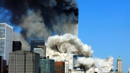 11η Σεπτεμβρίου: Η μέρα που άλλαξε τη σύγχρονη ιστορία – Η επίθεση στους Δίδυμους Πύργους, ο “πόλεμος κατά της τρομοκρατίας” και οι συνέπειες για το διεθνές σύστημα (Εικόνες & Βίντεο)