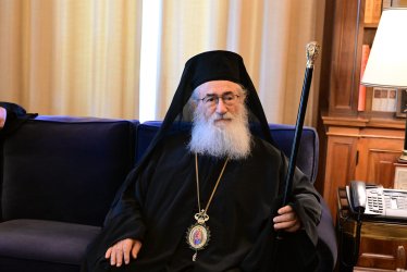 Παραιτήθηκε και επίσημα ο Διαμανός της Μονής Σινά: «Στέκομαι νοερά γονατιστός στην ιερή λάρνακα της Αικατερίνης»
