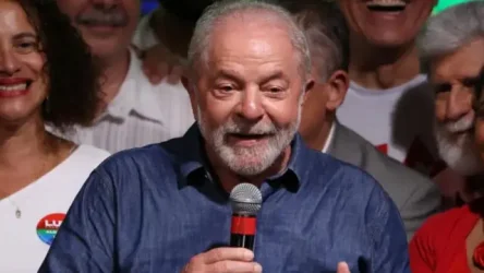 Λούλα σε Τραμπ: “Η δημοκρατία και η κυριαρχία της Βραζιλίας δεν είναι διαπραγματεύσιμες”