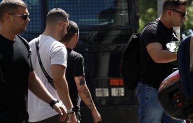 «Για να αντιδράσει, δέχτηκε δράση που δεν άντεξε» – Η απάντηση της μητέρας του Γιάννη Μάλαμα για τη σύλληψή του