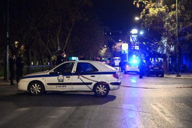 Διακοπή κυκλοφορίας στο κέντρο της Αθήνας – Έλεγχος για ύποπτο αντικείμενο