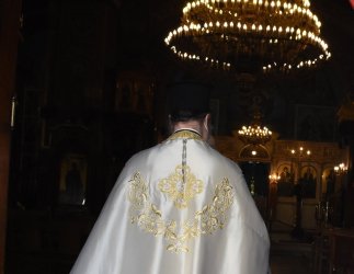 Συνελήφθη ιερέας για εμπρησμό – Τον «έπιασαν» οι κάμερες δίπλα σε βίλα