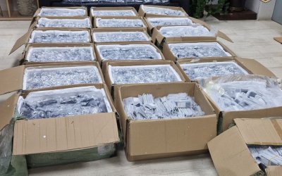 Χίος: Στη φυλακή οι δύο Τούρκοι που θα μοίραζαν 12.500 κινητά σε συμπατριώτες τους μαφιόζους