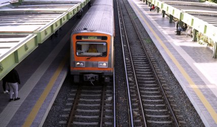 Βλάβη σε συρμό του ΗΣΑΠ – Αναφορές για καπνούς στα βαγόνια