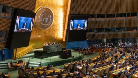 Ο Μαχμούντ Αμπάς καλεί τη Χαμάς να καταθέσει τα όπλα και καταδικάζει τις επιθέσεις του 2023 – Βιντεοσκοπημένη ομιλία του στον ΟΗΕ