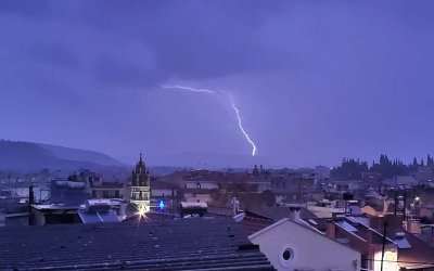 Πλησιάζει η πρώτη ζόρικη κακοκαιρία του φθινοπώρου: 100 τόνοι νερού ανά στρέμμα – Οι επικίνδυνες περιοχές