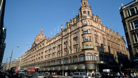 Επίθεση χάκερ στο Harrods: Υπέκλεψαν προσωπικά δεδομένα πελατών
