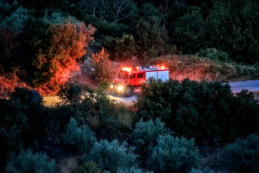 Λάρισα: Απεγκλωβίστηκε χωρίς τις αισθήσεις του ο 53χρονος που παγιδεύτηκε μέσα σε σπήλαιο