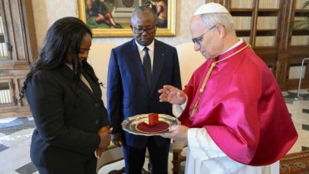 Πάπας Λέων ΙΔ: Ελπίζει σε αποδοχή του αμερικανικού ειρηνευτικού σχεδίου από τη Χαμάς