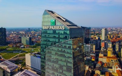 Νέο μέτωπο με την ΕΕ ανοίγουν οι ΗΠΑ – Κηρύσσουν τραπεζικό πόλεμο