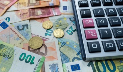 Νέα εφαρμογή του ΥΠΟΙΚ: Υπολογίστε τα κέρδη στον μισθό από τις φοροελαφρύνσεις