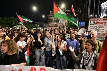 Συγκέντρωση και πορεία στην Αθήνα για την ισραηλινή επέμβαση στον στολίσκο για τη Γάζα (Εικόνες)