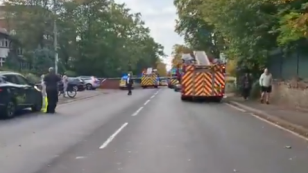 Επίθεση με μαχαίρι έξω από συναγωγή στο Μάντσεστερ: Τουλάχιστον 4 τραυματίες, νεκρός ο δράστης (Βίντεο & Εικόνες)