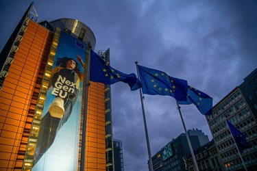 Κίτρινες κάρτες από τις Βρυξέλλες για καθυστερήσεις στο Ταμείο Ανάκαμψης