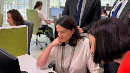 Κεραμέως: Νέα αύξηση στις δηλωθείσες υπερωρίες