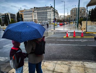 Καιρός: Κυριακή με βροχές και καταιγίδες – Πού θα εκδηλωθούν τα φαινόμενα