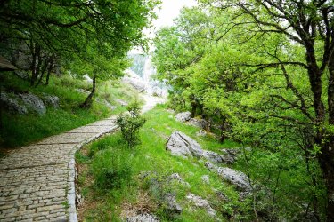 Τα καλύτερα μονοπάτια για πεζοπορία στην Ελλάδα το φθινόπωρο