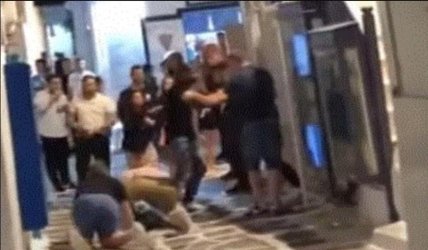 Μύκονος: Τέταρτη αναβολή στη δίκη του Μαγκουάιρ για τον καυγά το 2020