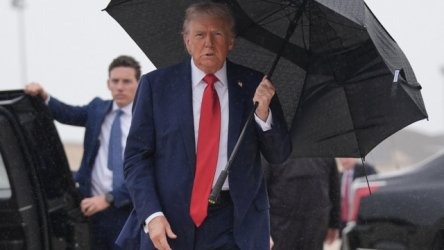 Ντόναλντ Τράμπ: “Ο πόλεμος στη Γάζα τελείωσε, το καταλαβαίνεις αυτό;”, είπε ταξιδεύοντας για το Ισραήλ