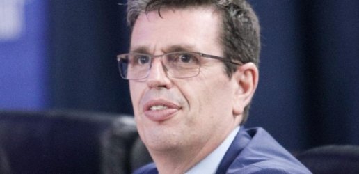 Βουλή: Έντονη λεκτική αντιπαράθεση Βελόπουλου-Καιρίδη