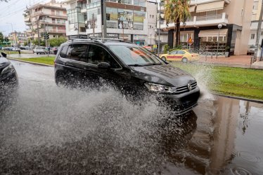 Θα βρέχει για τις επόμενες πέντε μέρες: Έρχονται έντονες καταιγίδες σε λίγο
