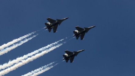 Επίδειξη ισχύος των ΗΠΑ στη Βενεζουέλα: Βομβαρδιστικό πέταξε πάνω από τις ακτές της – Τι ισχυρίζεται ο Τραμπ