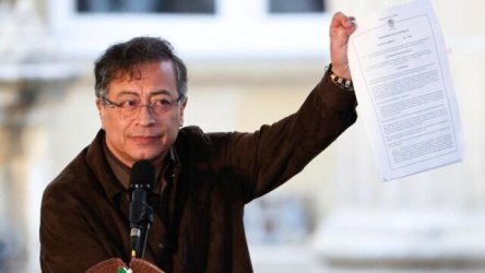 ΗΠΑ: Επιβάλλει κυρώσεις στον πρόεδρο της Κολομβίας – “Εκτοξεύτηκε η παραγωγή κοκαΐνης, δηλητηριάζει τους Αμερικανούς”, λέει η Ουάσινγκτον