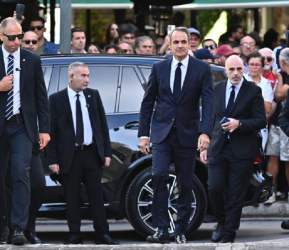 Μητσοτάκης στον επικήδειο για Σαββόπουλο: Νιόνιο μας, σε αποχαιρετώ με ένα μεγάλο ευχαριστώ