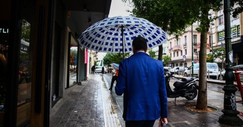 Καιρός: Ανατροπή με βροχές στο παρά πέντε της 28ης Οκτωβρίου