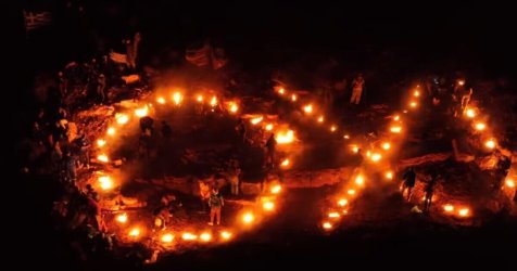 28η Οκτωβρίου: Το εντυπωσιακό έθιμο της Χίου με το άναμμα του «Όχι» – Δείτε βίντεο