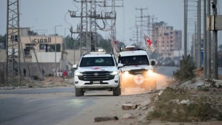 Ισραήλ: H Xαμάς παρέδωσε σορό ενός ομήρου από τη Γάζα