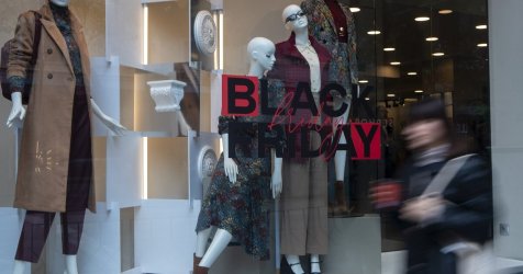 Black Friday 2025: Τι… ρούχα πρέπει να αγοράσεις φέτος