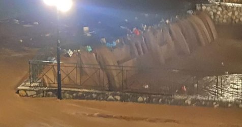 Στο έλεος της κακοκαιρίας Πρέβεζα και Βόνιτσα – Πλημμύρισαν δρόμοι και υπόγεια