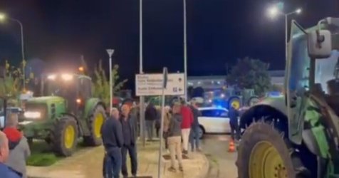 Αγρότες με δεκάδες τρακτέρ στο αεροδρόμιο Αλεξανδρούπολης: Να μην έρθει εδώ ο Μητσοτάκης