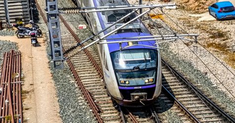 Σύγκρουση αμαξοστοιχίας του Προαστιακού με δίκυκλο στη Λένορμαν – Η ανακοίνωση της Hellenic Train