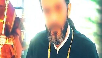 Ιερόδουλες, πονηρές εξομολογήσεις, δανεικά και χρέη: «Σημεία και τέρατα» από τη συμμορία των ρασοφόρων