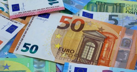 Ελαιοχρωματιστές, κομμωτές, ψυκτικοί με μισθό 298 ως 556 ευρώ – Ποιους «τσάκωσε» η ΑΑΔΕ