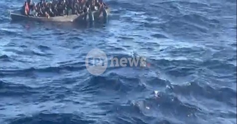 Ναυάγιο με νεκρούς μετανάστες στη Γαύδο – Βίντεο ντοκουμέντο λίγο πριν ανατραπεί η λέμβος