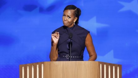 Μισέλ Ομπάμα: “Λέτε όλοι ψέματα, δεν είστε έτοιμοι για γυναίκα Πρόεδρο – Μη με κοιτάτε καν σαν υποψήφια”