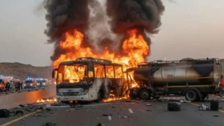 Σοκαριστικό τροχαίο στη Σαουδική Αραβία: Σύγκρουση λεωφορείου με βυτιοφόρο – Αναφορές για δεκάδες θύματα (Βίντεο)