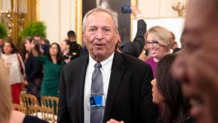 Χάρβαρντ: Έρευνα για την “ασυνήθιστα στενή σχέση” του πρώην προέδρου Λάρι Σάμερς με τον Τζέφρι Έπσταϊν