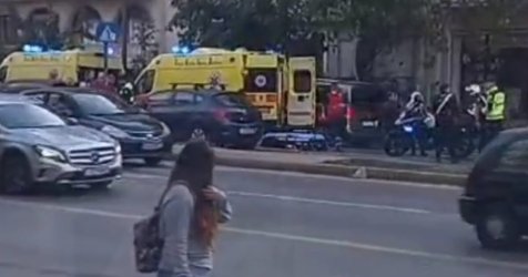 Τροχαίο με παράσυρση πεζού στην Κηφισίας – Δύο τραυματίες (βίντεο)