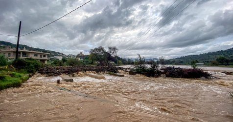 Σαρώνει η κακοκαιρία τη Δυτική Ελλάδα: Πλημμύρες, κατολισθήσεις και εκτεταμένες ζημιές