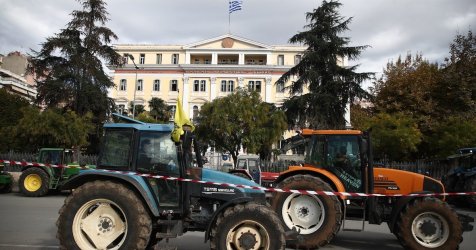 Στους δρόμους οι αγρότες από τις 30 Νοεμβρίου – Τι αποφάσισαν σε σύσκεψη στη Λάρισα