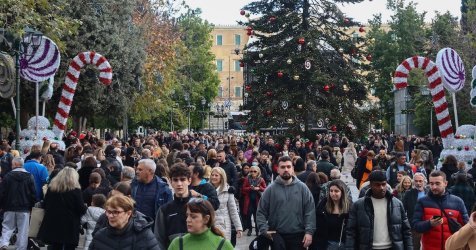 Αρχίζει το εορταστικό ωράριο 2025 – Οι Κυριακές με ανοιχτά μαγαζιά και σούπερ μάρκετ