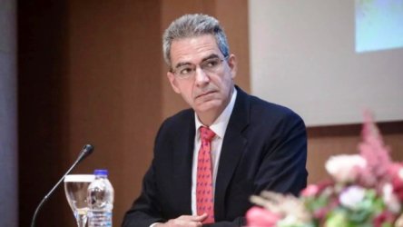 Σε εμπλοκή το σχέδιο 5Χ5 της Αθήνας για τις θαλάσσιες ζώνες, εντείνει το παιχνίδι η Τουρκία στη Λιβύη – Γιατί θέλει τώρα “ήρεμα νερά” – Αναλύει ο Άγγελος Συρίγος στο parapolitika.gr